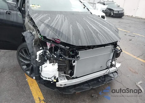 2025 Toyota Crown Signia Limited из США, поврежденный, VIN JTDACAAJ7S3031210